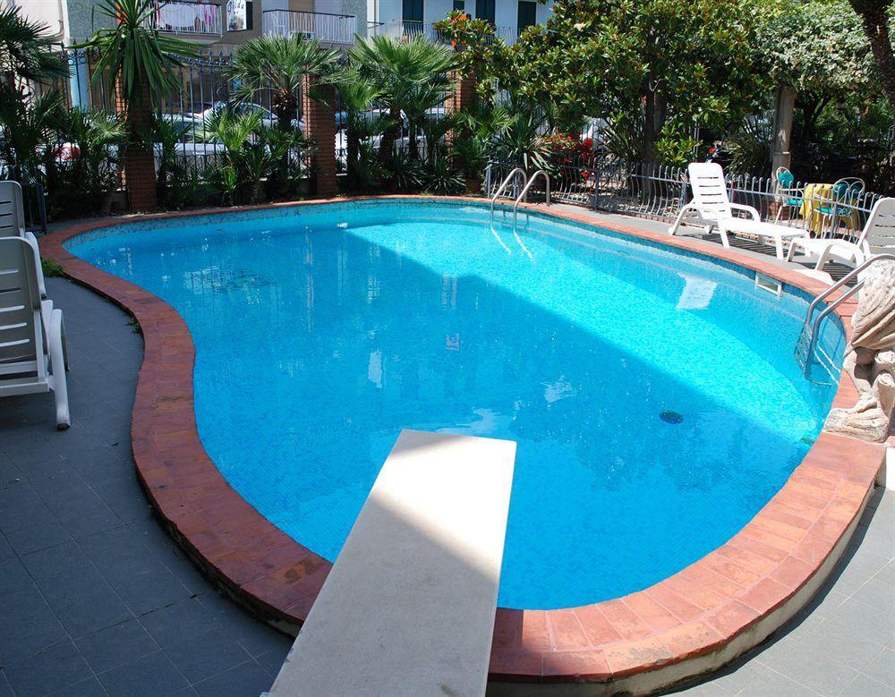 Hotel Splendid Mare Laigueglia Exteriér fotografie