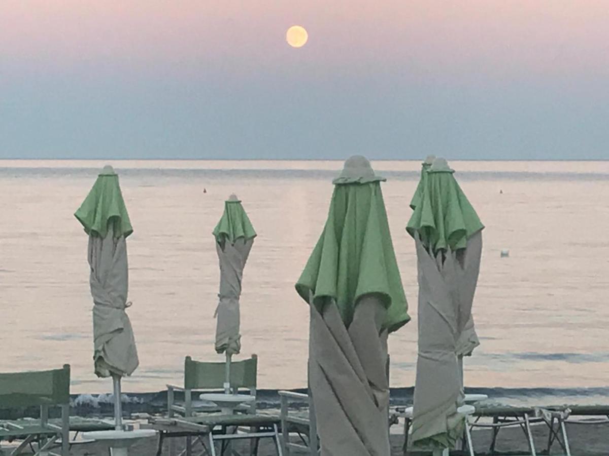 Hotel Splendid Mare Laigueglia Exteriér fotografie